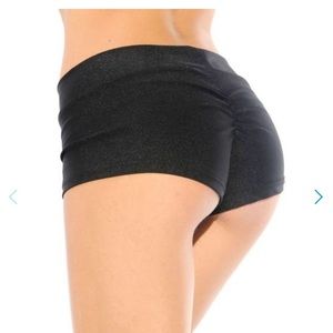 iHeartraves booty shorts